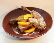 Duck with peach and ginger